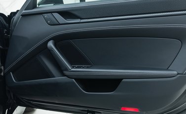 Porsche 911 GT3 TOURING (992) 28