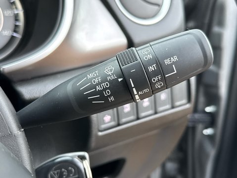 Suzuki Vitara SZ-T BOOSTERJET MHEV 27