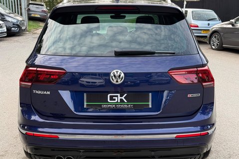 Volkswagen Tiguan R LINE TSI BMT 4MOTION DSG -RARE LEATHER INTERIOR -CAMERA -APPLE CARPLAY  9