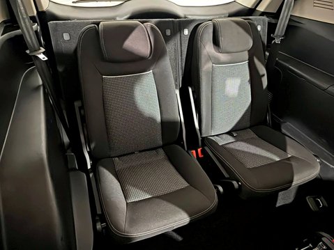 Ford S-Max ZETEC TDCI 17