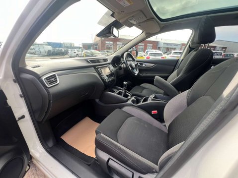 Nissan Qashqai 1.5 Qashqai N-Connecta dCi 5dr *NATIONAL DELIVERY* 25