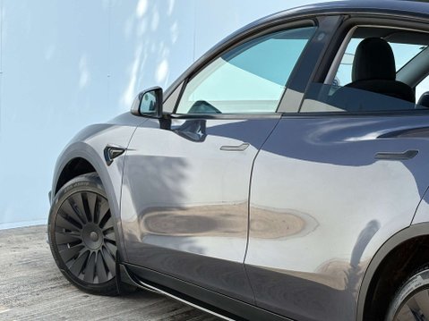 Tesla Model Y ModeL Y Long Range AWD 4WD 5dr 37