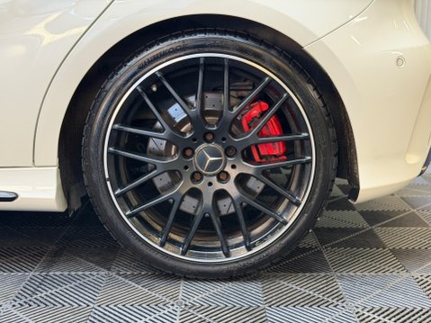 Mercedes-Benz A Class 2.0 A45 AMG SpdS DCT 4MATIC Euro 6 (s/s) 5dr 24
