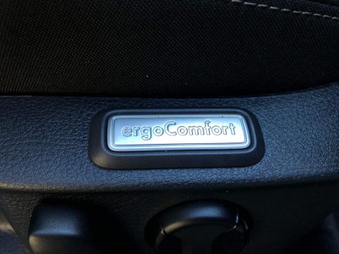 Volkswagen Passat SE BUSINESS TDI BLUEMOTION TECH DSG 6