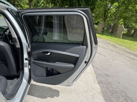 Volvo V70 2.0 V70 SE Luxury D4 Auto 5dr 20
