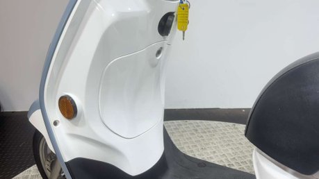 SYM Fiddle 2018 11K NEW MOT CLEAN 200CC SCOOTER 26