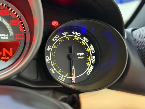 Ferrari California 3.8 V8 T Convertible 2dr Petrol F1 DCT Euro 6 (s/s) (560 ps) 44