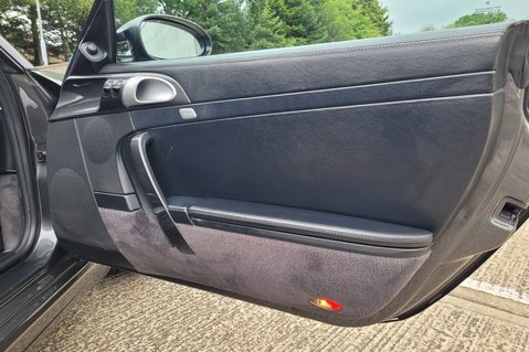 Porsche 911 CARRERA 4 TIPTRONIC S 31