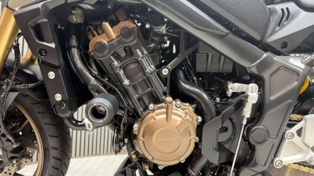 Honda CB650R 2020 NEO SPORT CAFE 9K MODERN CLASSIC 650CC 23