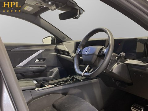 Vauxhall Astra Electric 54kWh Ultimate Hatchback 5dr Electric Auto (156 ps) Air Con - Alloys - DAB 24