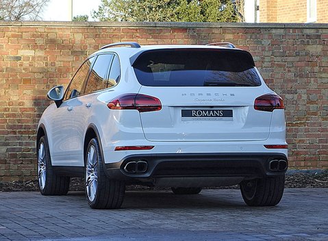Porsche Cayenne Turbo 6