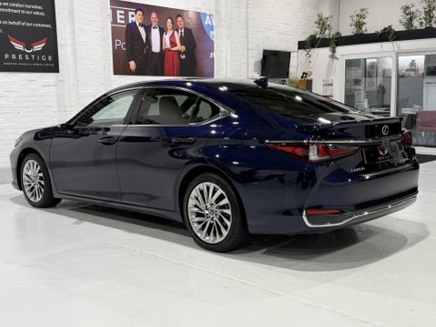 Lexus Es 300H TAKUMI 14