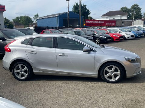 Volvo V40 1.6 D2 SE Euro 5 (s/s) 5dr 11