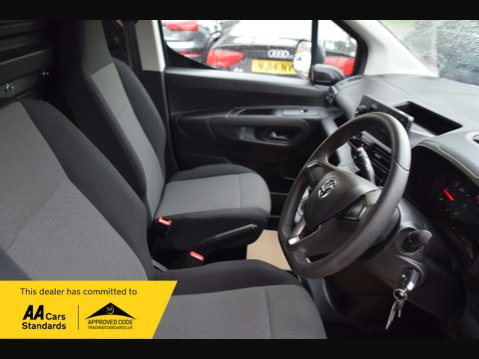 Vauxhall Combo 1.6 Combo 2300 Edition S/S 32