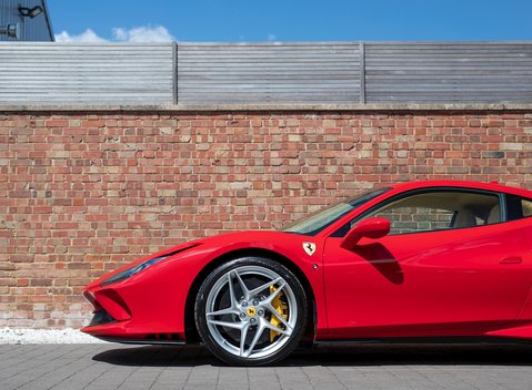 Ferrari F8 Tributo 22