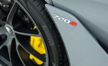 McLaren 720S Performance 34