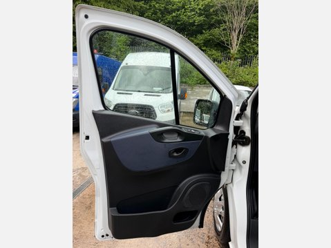 Vauxhall Vivaro 1.6 CDTi 2900 BiTurbo Panel Van 5dr Diesel Manual L2 H1 Euro 6 (s/s) (125 p 31