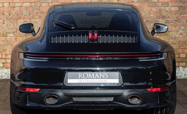 Porsche 911 Carrera 4S (992) 5