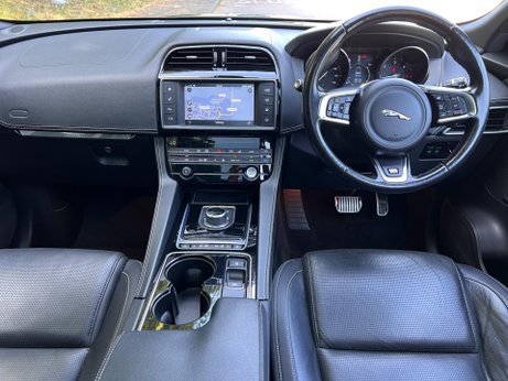 Jaguar F-Pace 2.0 D180 R-Sport Auto AWD Euro 6 (s/s) 5dr 15