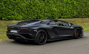 Lamborghini Aventador S LP 740-4 ROADSTER 4