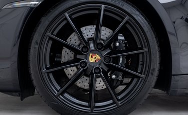 Porsche 911 Targa 4S (992) 25