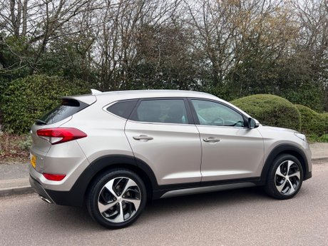 Hyundai TUCSON 2.0 CRDi Premium Auto 4WD Euro 6 5dr 61