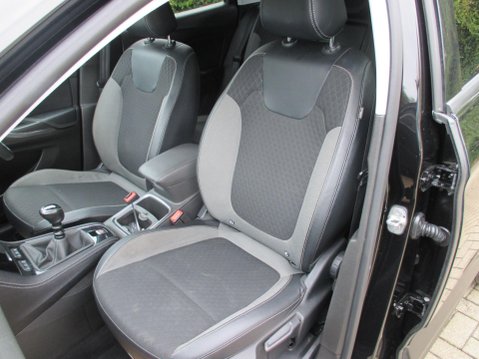 Vauxhall Grandland X 1.2 Turbo Tech Line Nav Euro 6 (s/s) 5dr 25