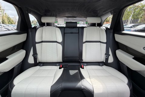 Land Rover Range Rover Velar FIRST EDITION - HUGE SPEC - PAN ROOF -1600W MERIDIAN -AIR SUSPENSION 20
