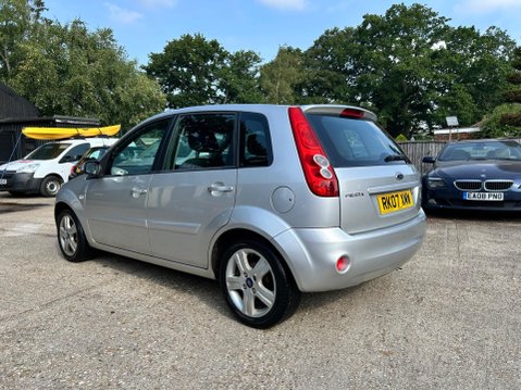 Ford Fiesta ZETEC CLIMATE 16V 6