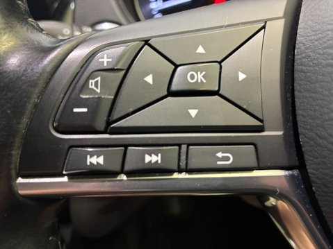 Nissan Qashqai 1.6 DIG-T N-Connecta Euro 6 (s/s) 5dr 32