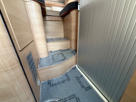 Knaus 550 MD VAN TI FIXED BED - BIG GARAGE - LOW PROFILE 18