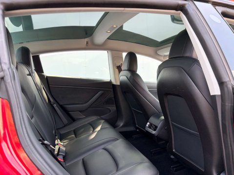 Tesla Model 3 Model 3 Performance AWD 4WD 4dr 32