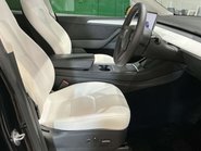 Tesla Model Y ModeL Y Long Range AWD 4WD 5dr 3