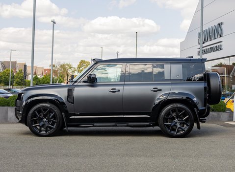 Land Rover Defender 110 V8 CARPATHIAN EDITION 2