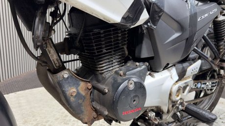 Honda CBF125 CBF 125 2012 20K GOOD RUNNING PROJECT BIKE SPARES OR REPAIR 125CC 18