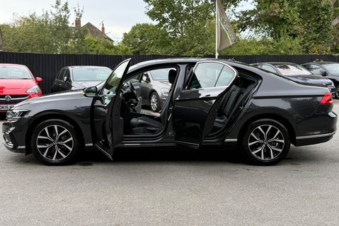 Volkswagen Passat GTE DSG - VAT Q - 1 OWNER - PLUG IN HYBRID - 3 IN STOCK 20
