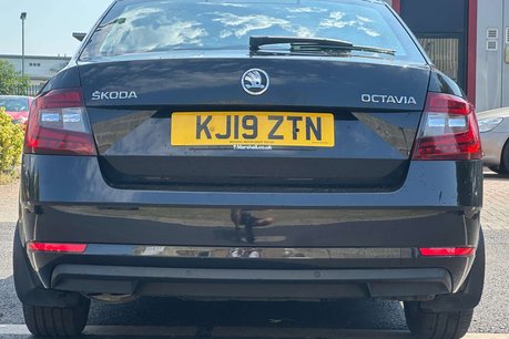 Skoda Octavia 2.0 TDI SE Technology Hatchback 5dr Diesel Manual Euro 6 (s/s) (150 ps) 5