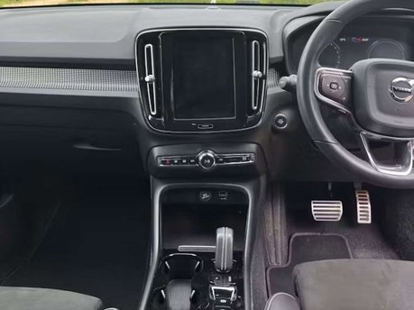 Volvo XC40 1.5h T5 Twin Engine Recharge 10.7kWh R-Design Pro SUV 5dr Petrol Plug-in Hy 25