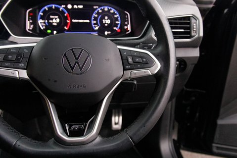 Volkswagen T-Cross R-LINE TSI DSG 21