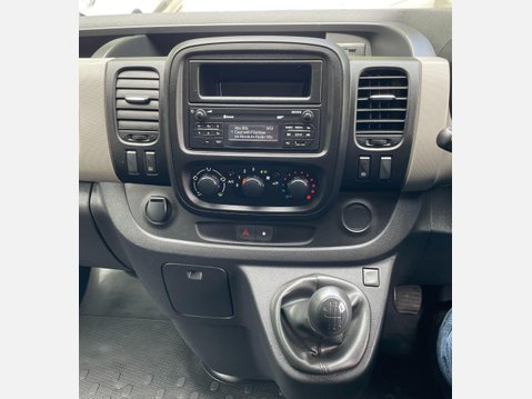 Renault Trafic 1.6 dCi ENERGY 29 Business+ Panel Van 5dr Diesel Manual LWB Standard Roof E 27