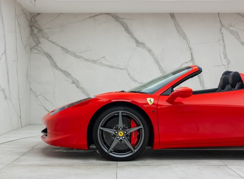 Ferrari 458 SPIDER 38