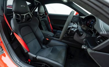 Porsche 911 (992) GT3 10