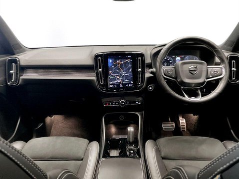 Volvo XC40 2.0 T4 R-Design Pro SUV 5dr Petrol Auto AWD Euro 6 (s/s) (190 ps) Reverse C 19
