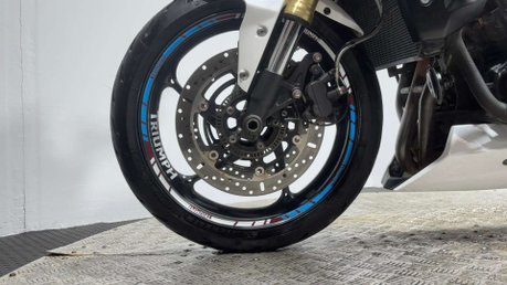 Triumph Street Triple 2016 66 plate 13k new MOT serviced quickshifter and exhaust 35