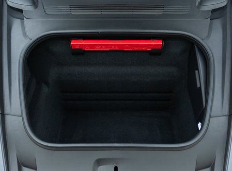 Porsche 911 Targa 4 GTS (992) 40