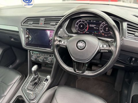 Volkswagen Tiguan 2.0 Tiguan SEL TDI BlueMotion Technology 4Motion Semi-Auto 4WD 5dr 17