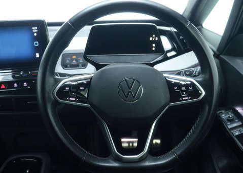 Volkswagen ID.3 Pro Performance 58kWh Family Hatchback 5dr Electric Auto (204 ps) 18