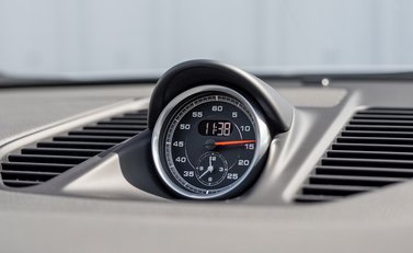 Porsche 911 (991.2) Carrera GTS 17