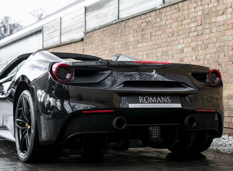 Ferrari 488 Spider 24