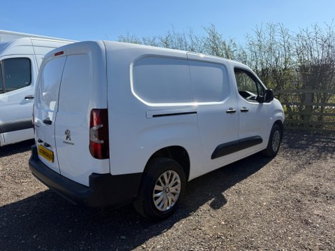 Peugeot Partner 1.5 BlueHDi 950 Professional Long Panel Van LWB Euro 6 (s/s) 6dr 8